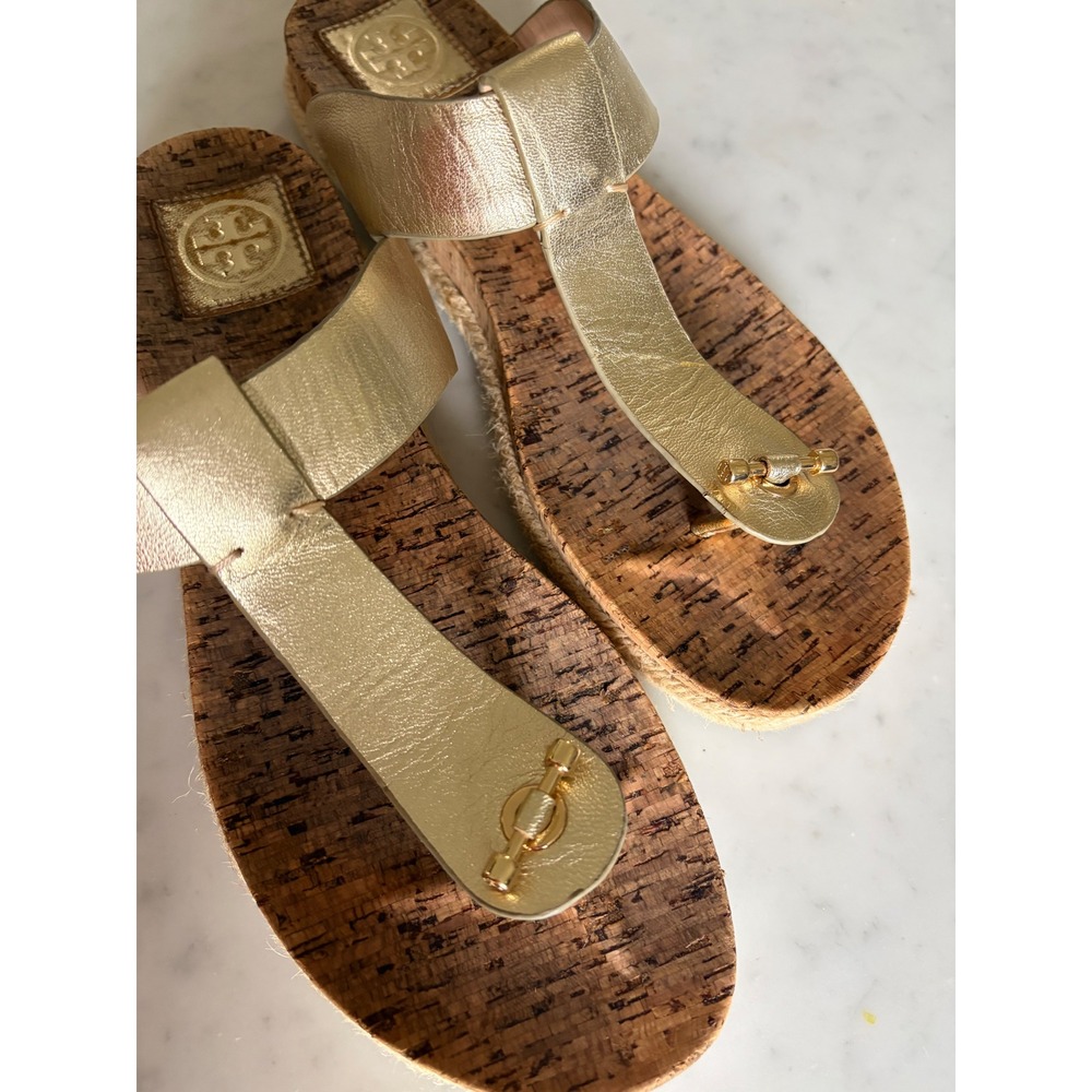 Tory Burch Thora Metallic Gold Thong Sandals Cork Signature Logo Detail Sz 10.5